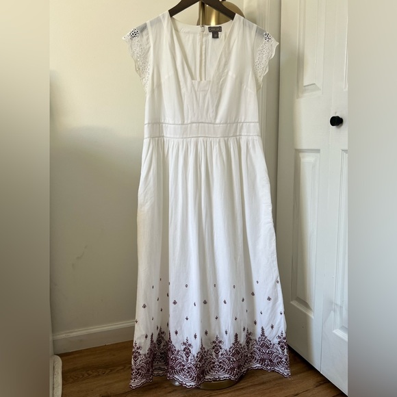 Point Sur Maxi Dress | 14 - Picture 2 of 12